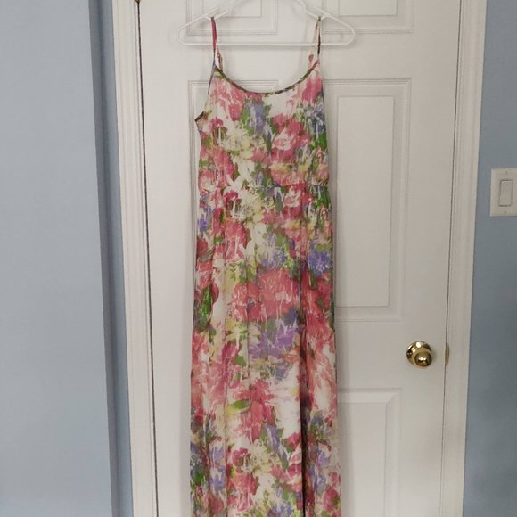 Floral Maxi Dress - Picture 3 of 8